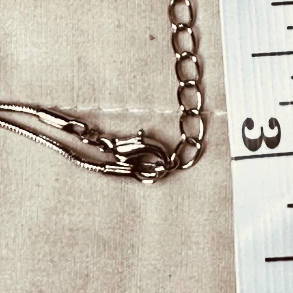 Silver Tone Rose Shaped Pendant w/Clear Crystals & Snake Chain Vintage - Picture 11 of 15